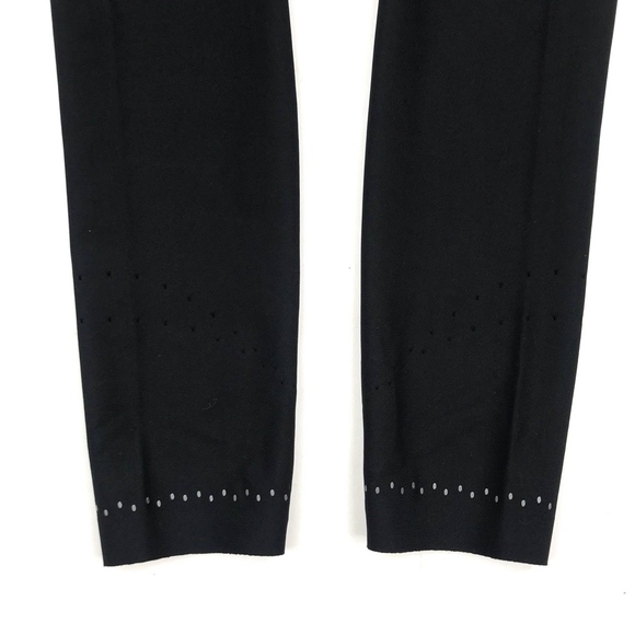 NWT Lululemon High Rise Black Zoned In Legging - Picture 4 of 8